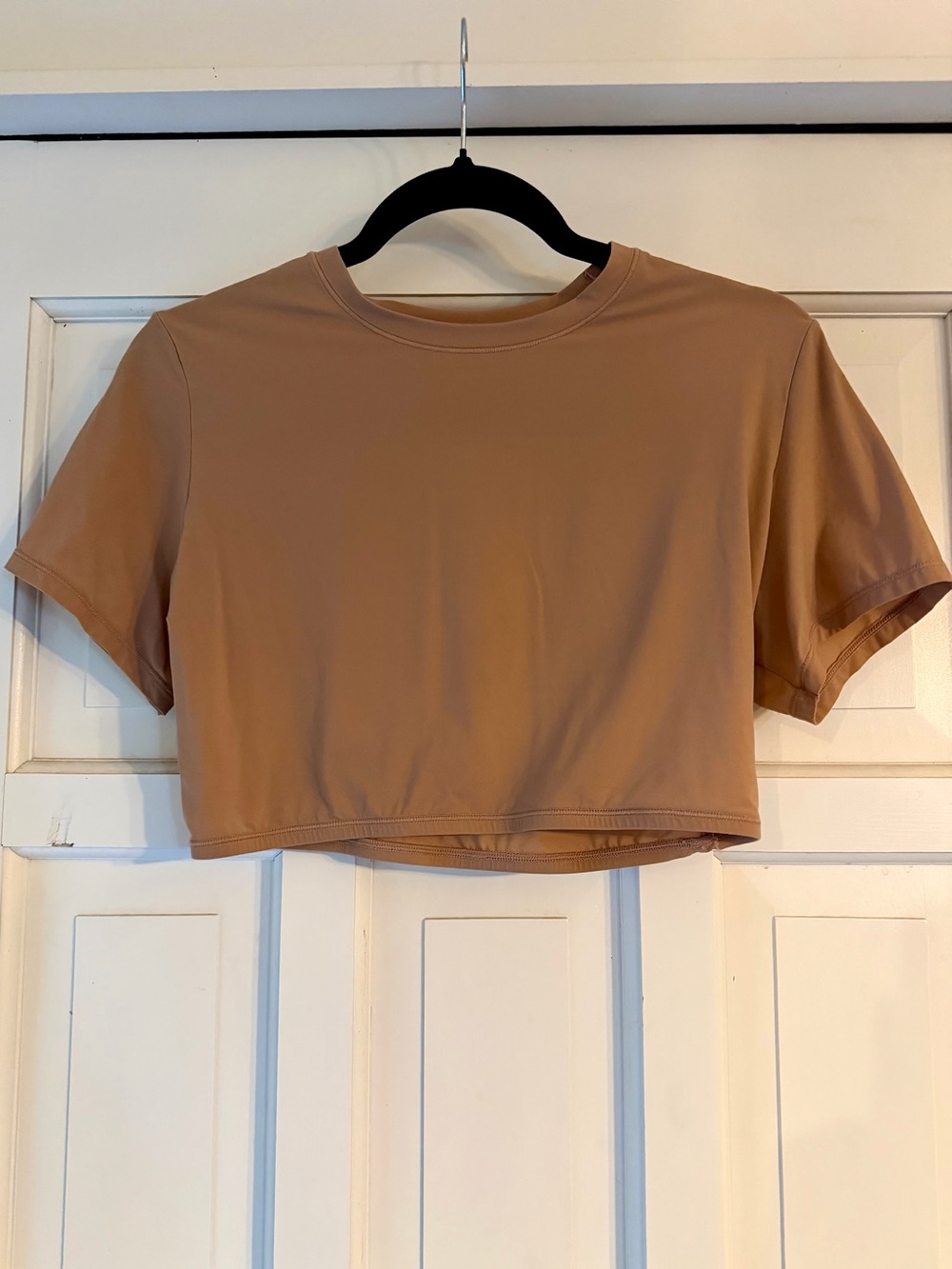 SKIMS Cropped Crewneck Tee - Camel